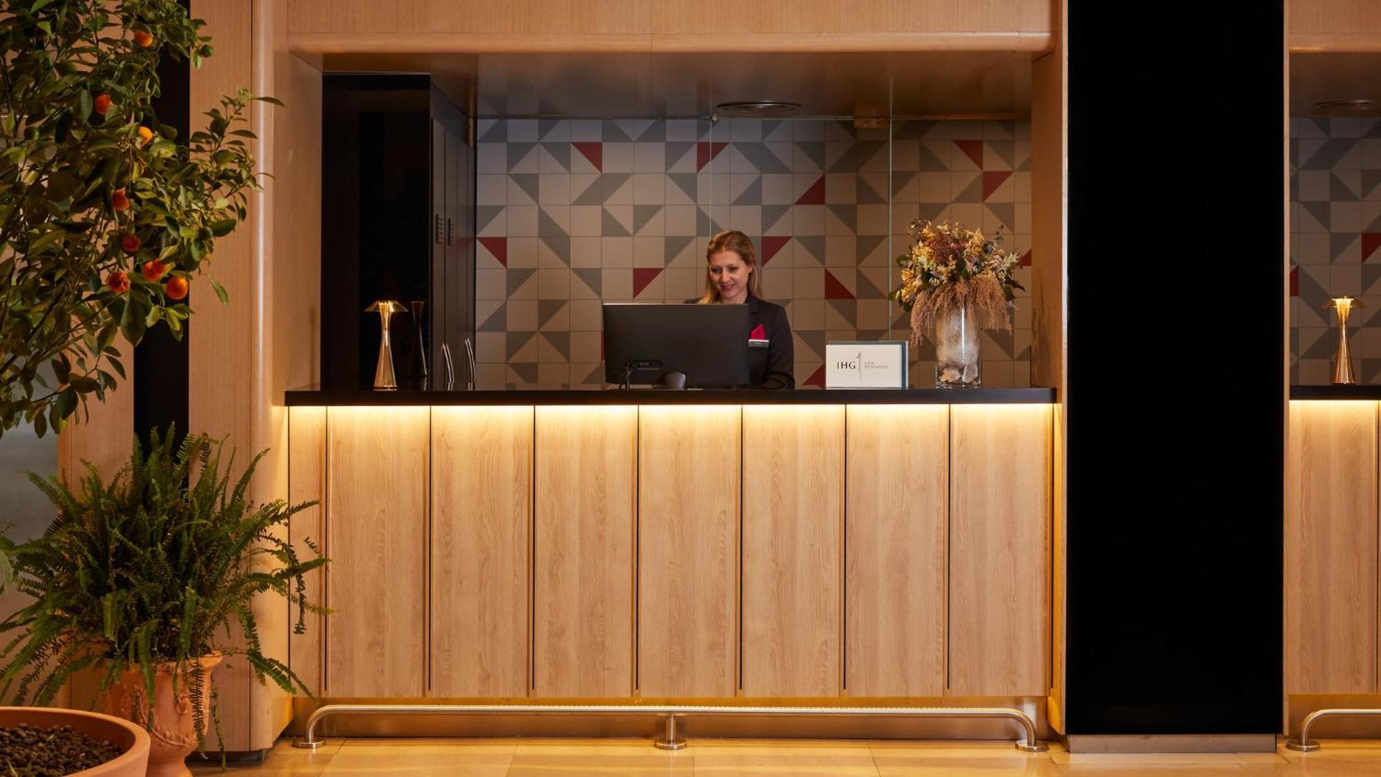 Crowne Plaza Madrid - Centre Retiro By Ihg Hotel Exterior foto