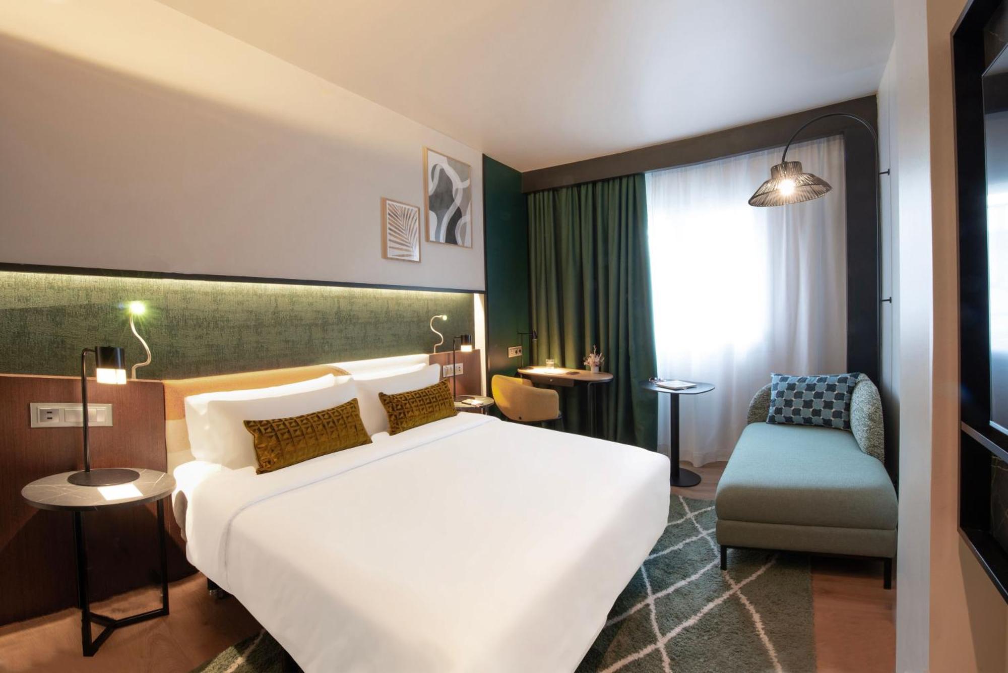 Crowne Plaza Madrid - Centre Retiro By Ihg Hotel Exterior foto