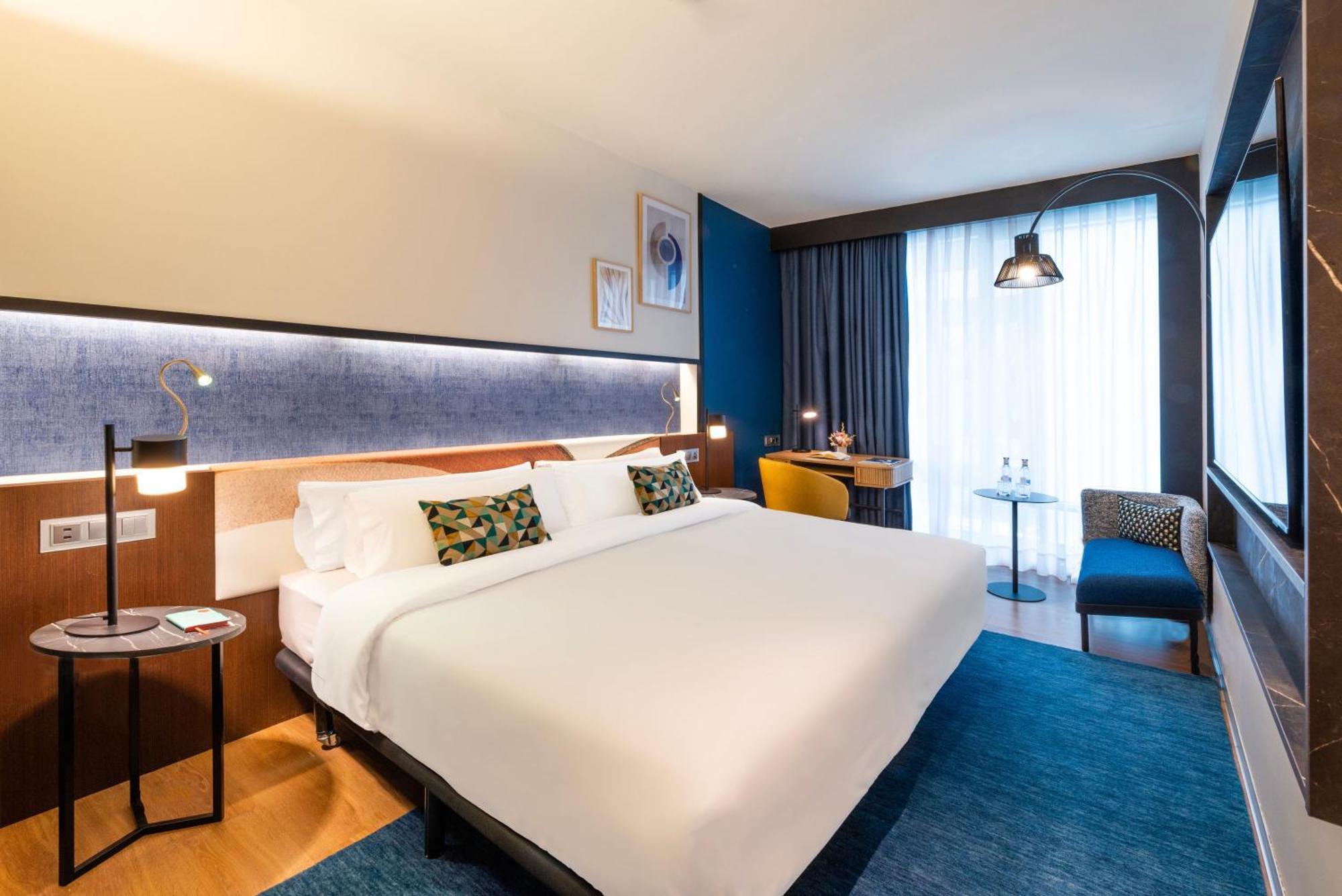 Crowne Plaza Madrid - Centre Retiro By Ihg Hotel Exterior foto